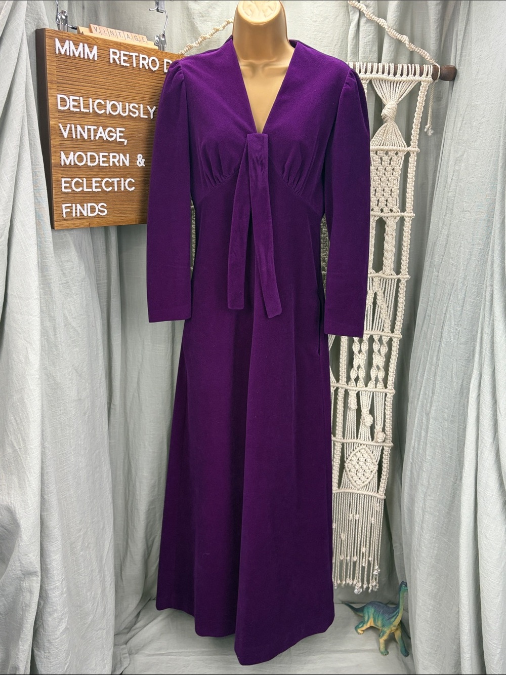 Vintage Vanity Fair Velour Deep Purple Long-Sleeve Tie-Front House Coat Robe | 8